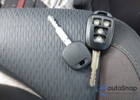 2018 Toyota Corolla Le from USA, damaged, VIN 5YFBURHE8JP815183